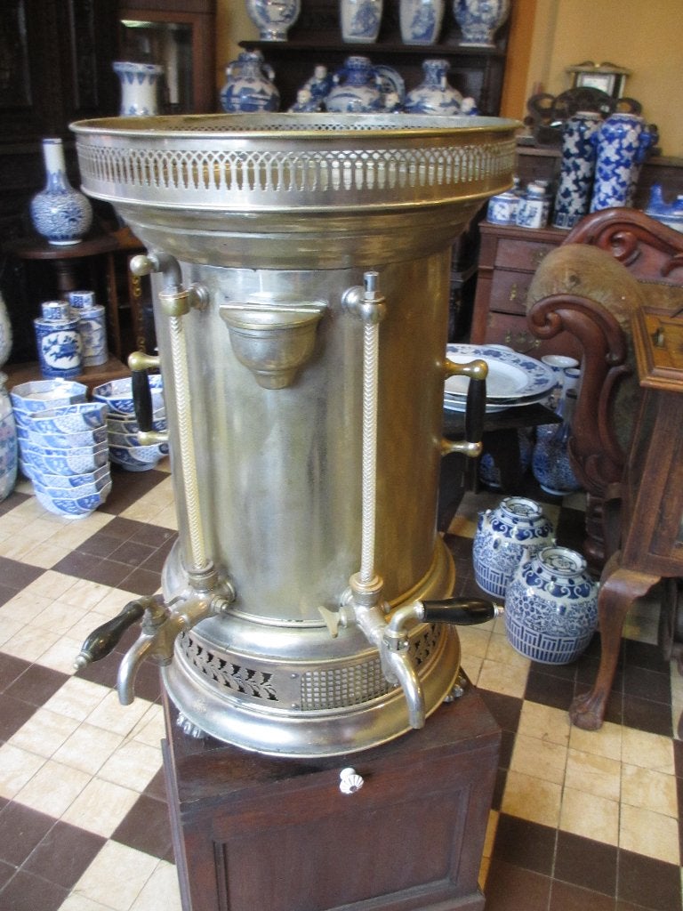 Antieke Samowar Perculator en koppenwarmer  decoratie item, Ophalen