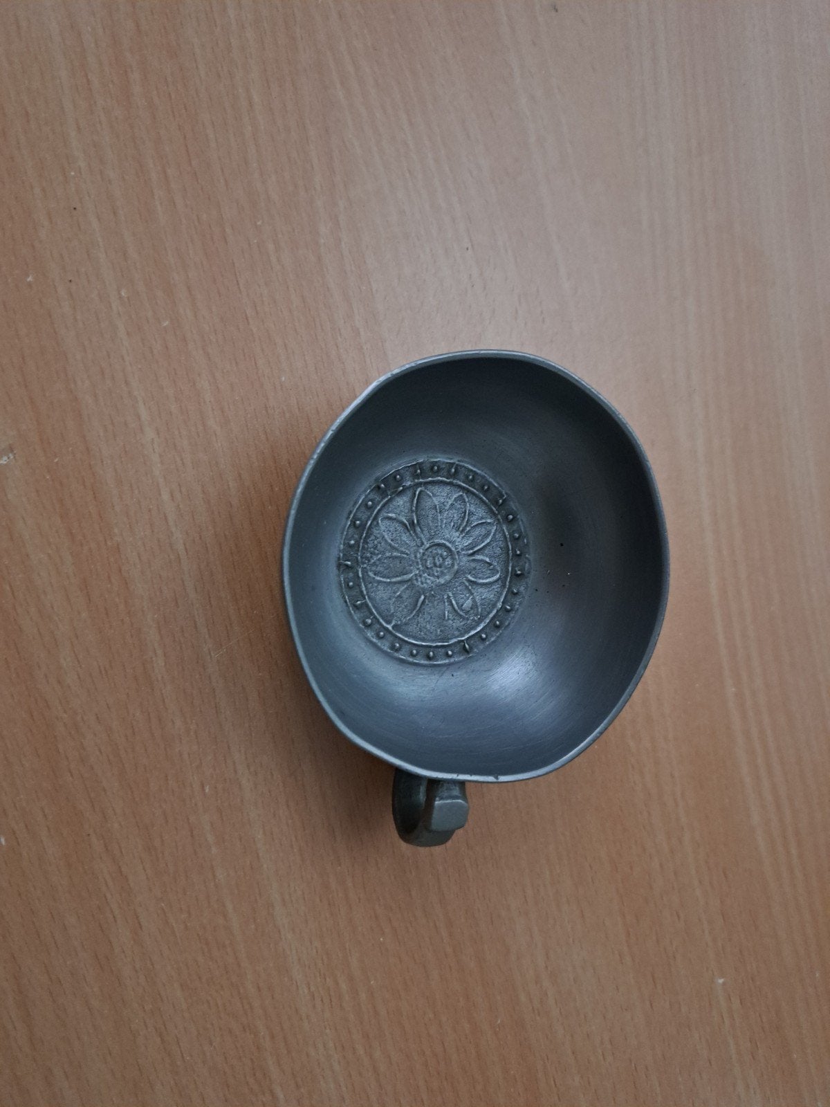 Tinnen kopje met leuk motief, Antiek en Kunst, Antiek | Tin, Ophalen