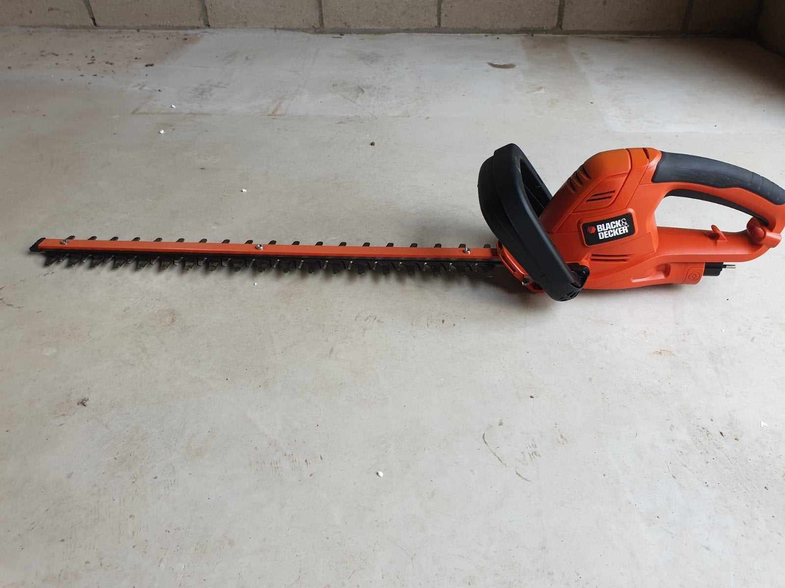 Black & Decker heggenschaar - Elektrisch, Ophalen, Gebruikt, Elektrisch, Black & Decker