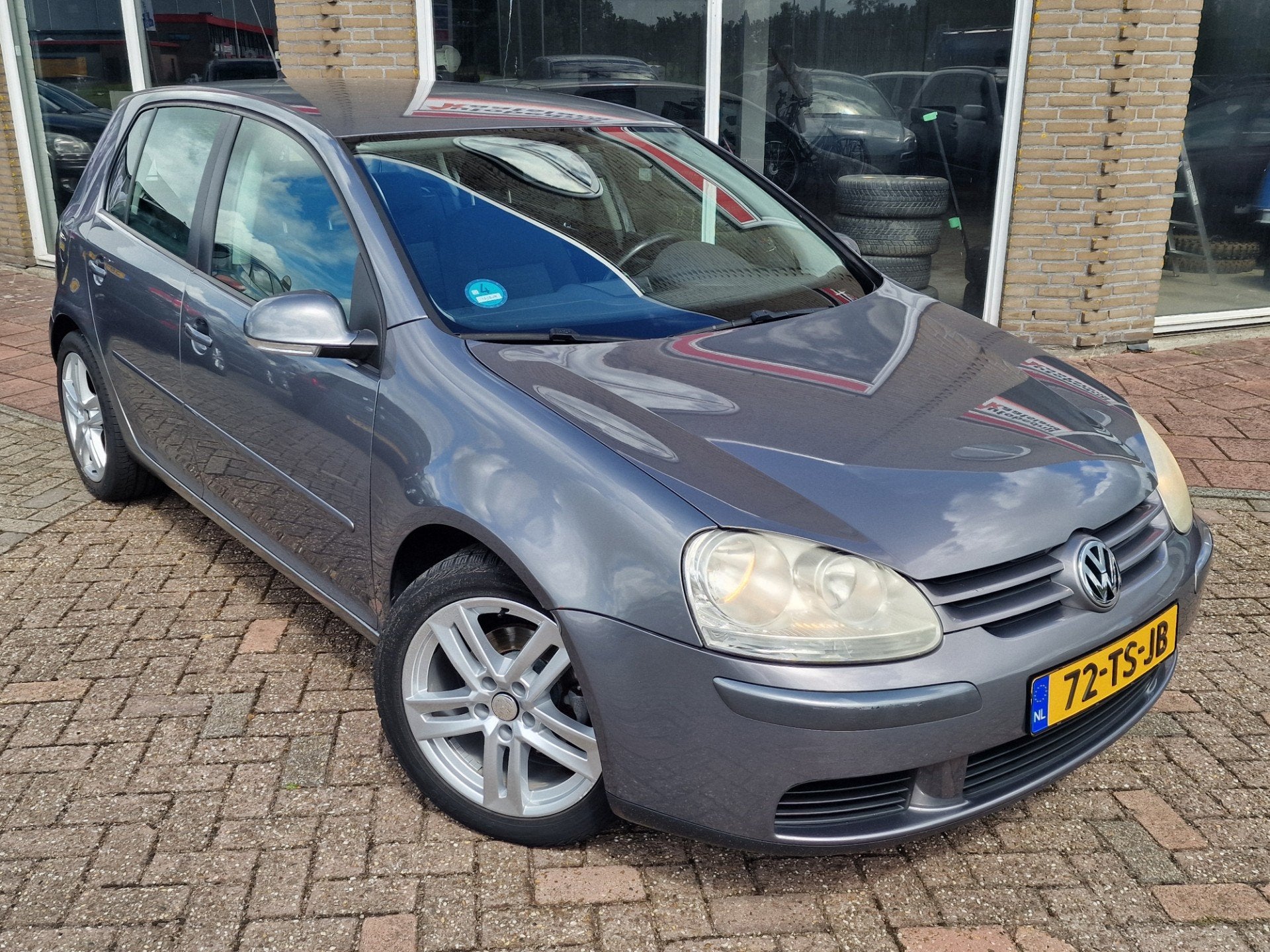 Volkswagen Golf 1.6 FSI Optive - Automaat - Clima - Cruise -, Stof, Zwart, 4 cilinders, 116 pk