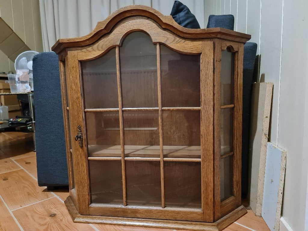 Leuke eiken vitrinekast te koop, Huis en Inrichting, Kasten | Vitrinekasten, Ophalen, Met deur(en), Eikenhout, Zo goed als nieuw