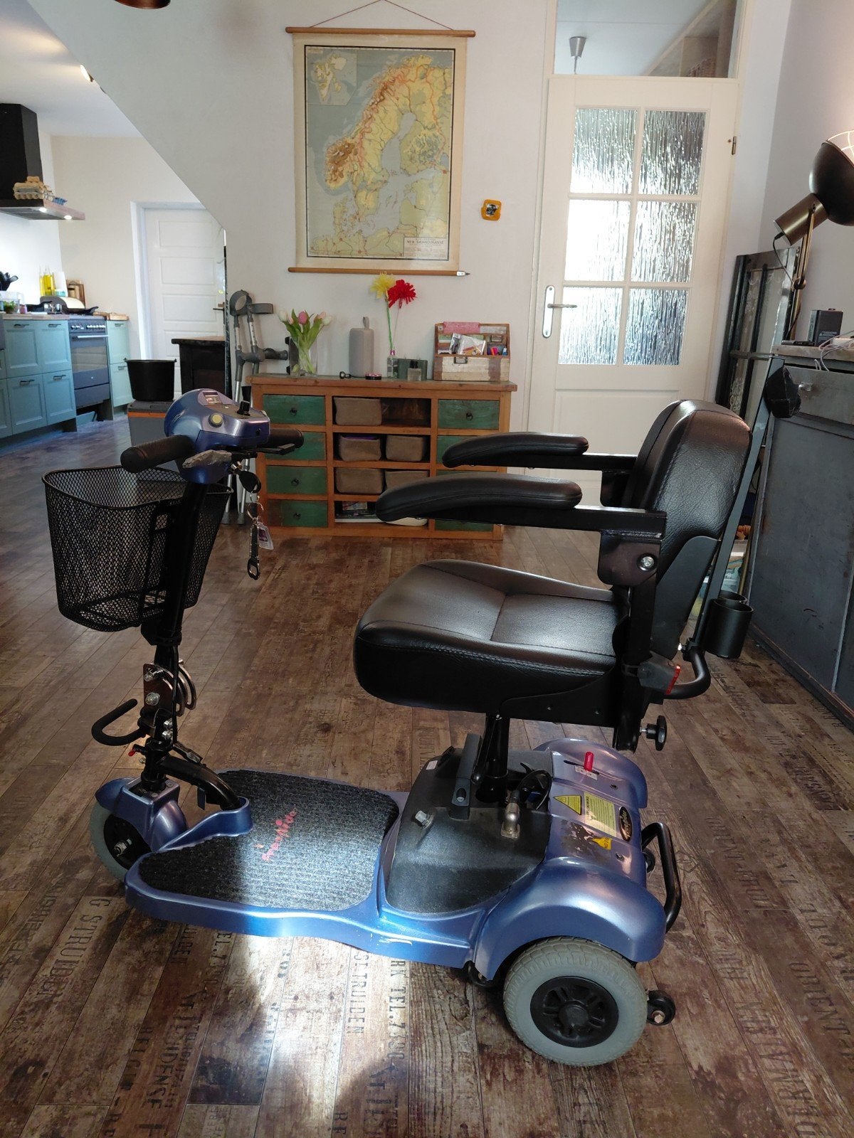 Scootmobiel: Ascot, freerider, Ophalen, Zo goed als nieuw, 15 km of minder, 10 km/u of minder