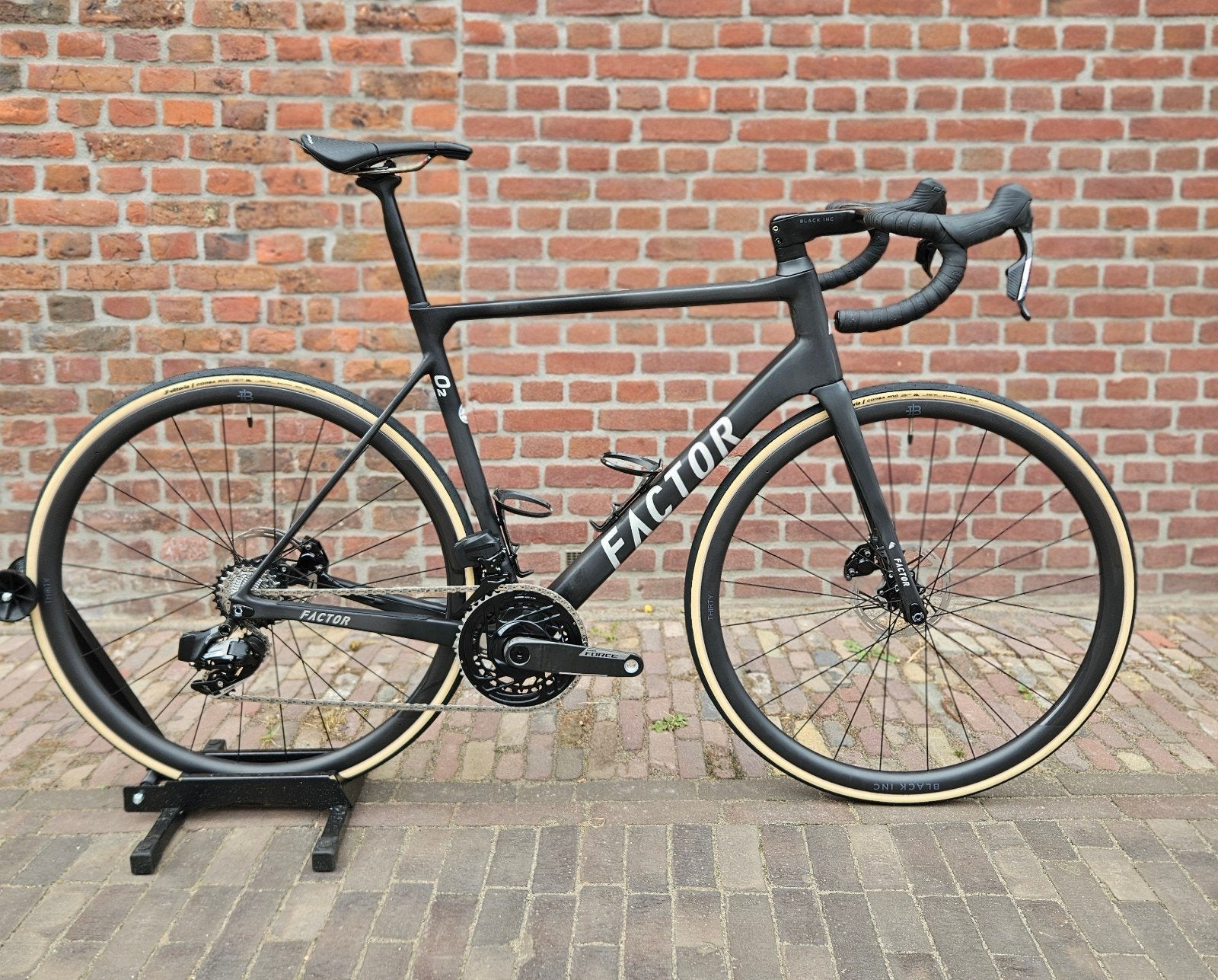 Sale! Factor O2 Black inc. Sram Force I Inruil mogelijk, Overige merken, 28 inch, Carbon, Nieuw