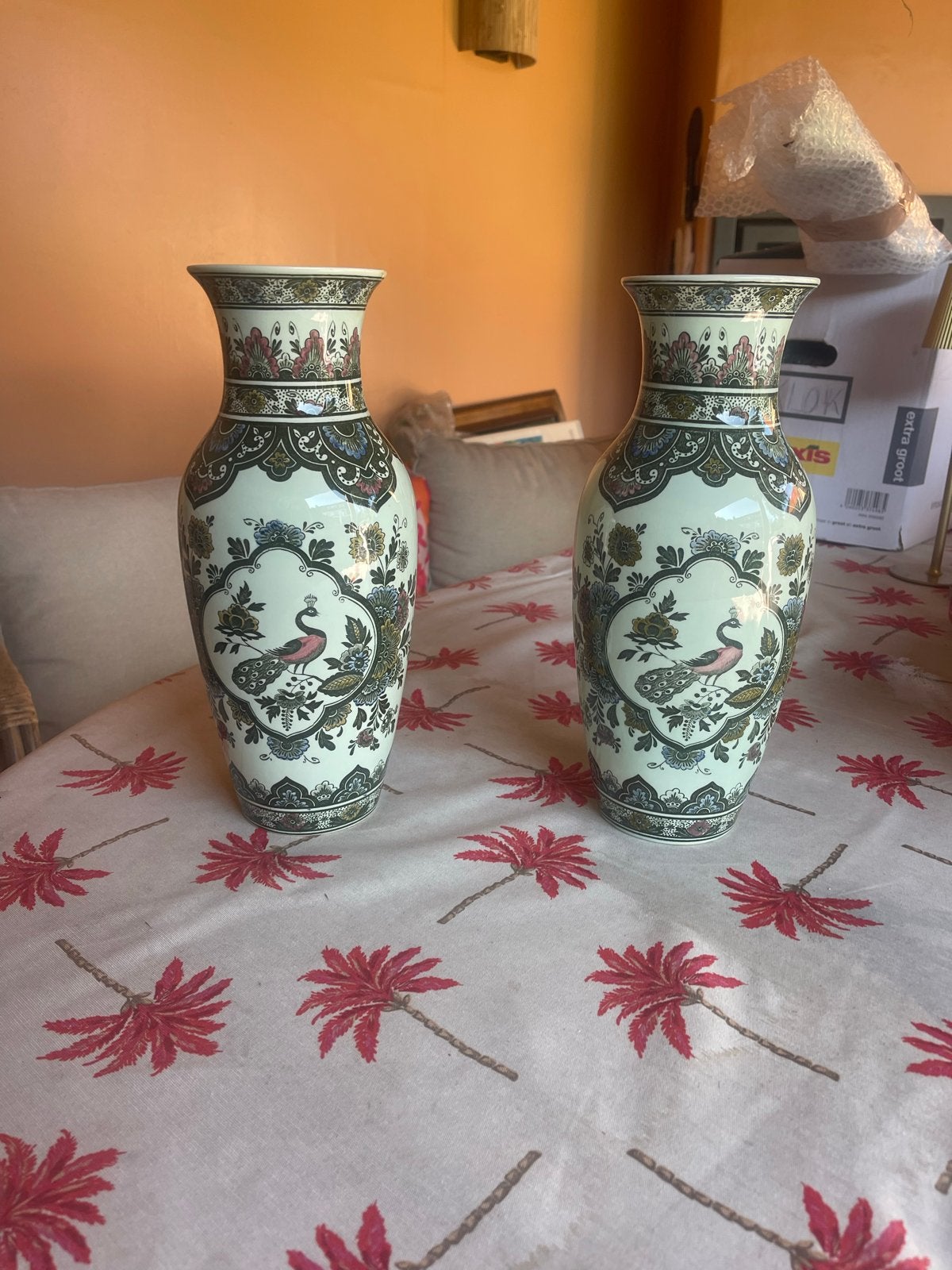 Set van 2 Villeroy & Boch "Paon" vazen, handgeschilderd, Antiek en Kunst, Antiek | Vazen, Ophalen of Verzenden