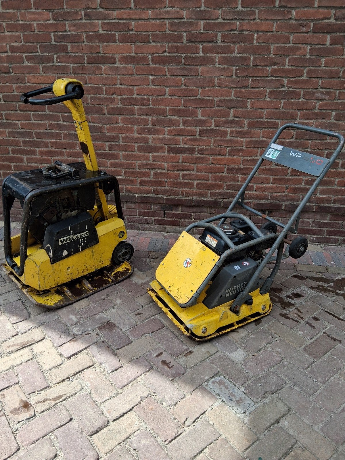 Wacker trilplaten 1550 en 2560 trilplaat, Ophalen of Verzenden, Gebruikt