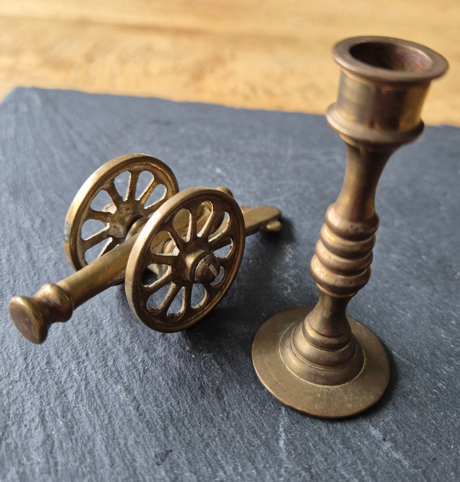 Antieke messing miniatuur kanon en kandelaar, Ophalen of Verzenden, Koper of Brons
