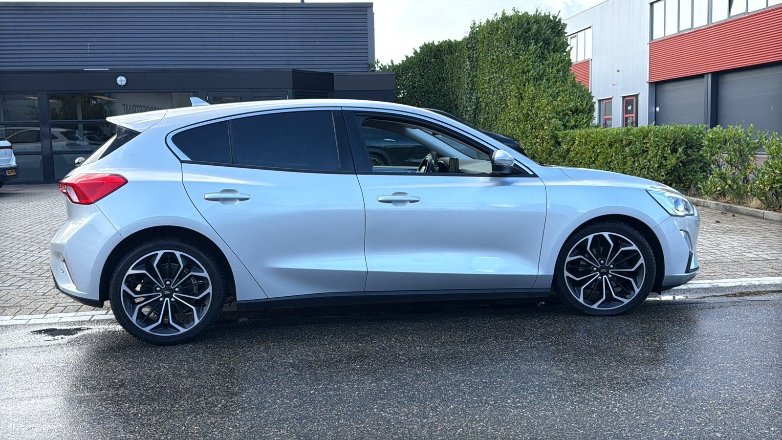 Ford Focus 1.5 Tdci FULL OPTION! TITBUSINESS 120pk 2019 GREY, Auto's, 1263 kg, 4 cilinders, Leder, 140 €/maand