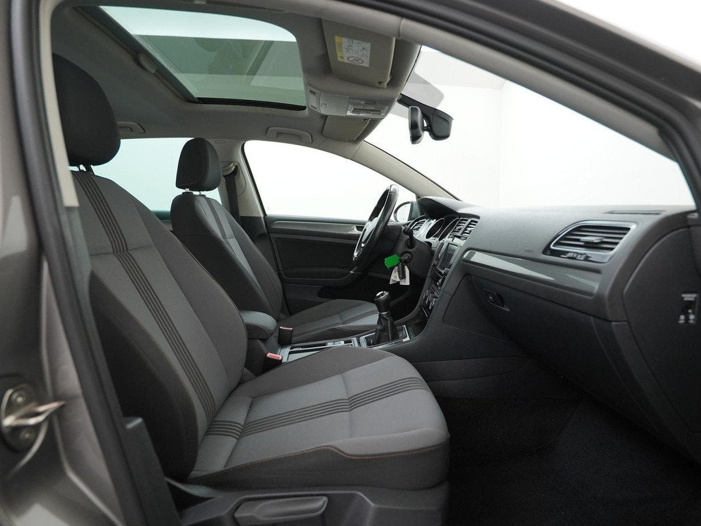 Volkswagen Golf 1.2 TSI Allstar | Schuifdak | Stoelverwarmin, Auto's, Volkswagen, Voorwielaandrijving, 12 maanden, Gebruikt, 4 cilinders