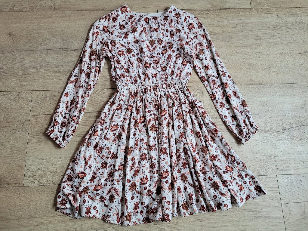 C&A Premium crème jurk met bruine print maat 140 ~ SJ2038, Kinderen en Baby's, Kinderkleding | Maat 140, C&A, Meisje, Ophalen of Verzenden