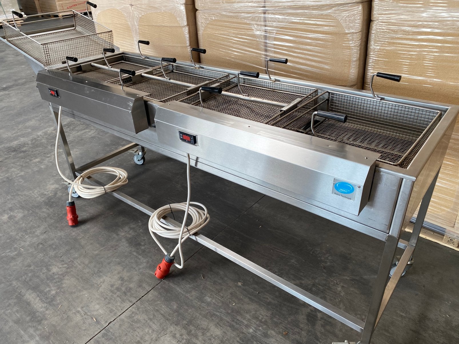 Beko 2 meter oliebollenbak friteuse - oliebol frituur, 4 liter of meer, Ophalen of Verzenden, Zo goed als nieuw, Beko