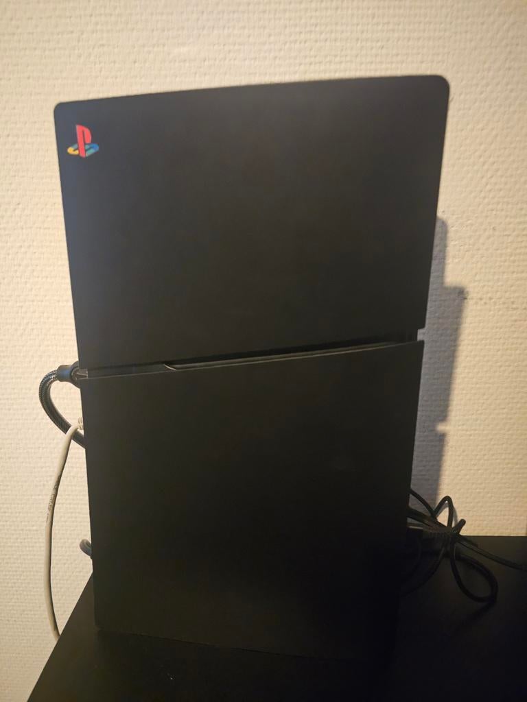 Lees beschrijving, Spelcomputers en Games, Ophalen, Zwart, Met 1 controller, Slim