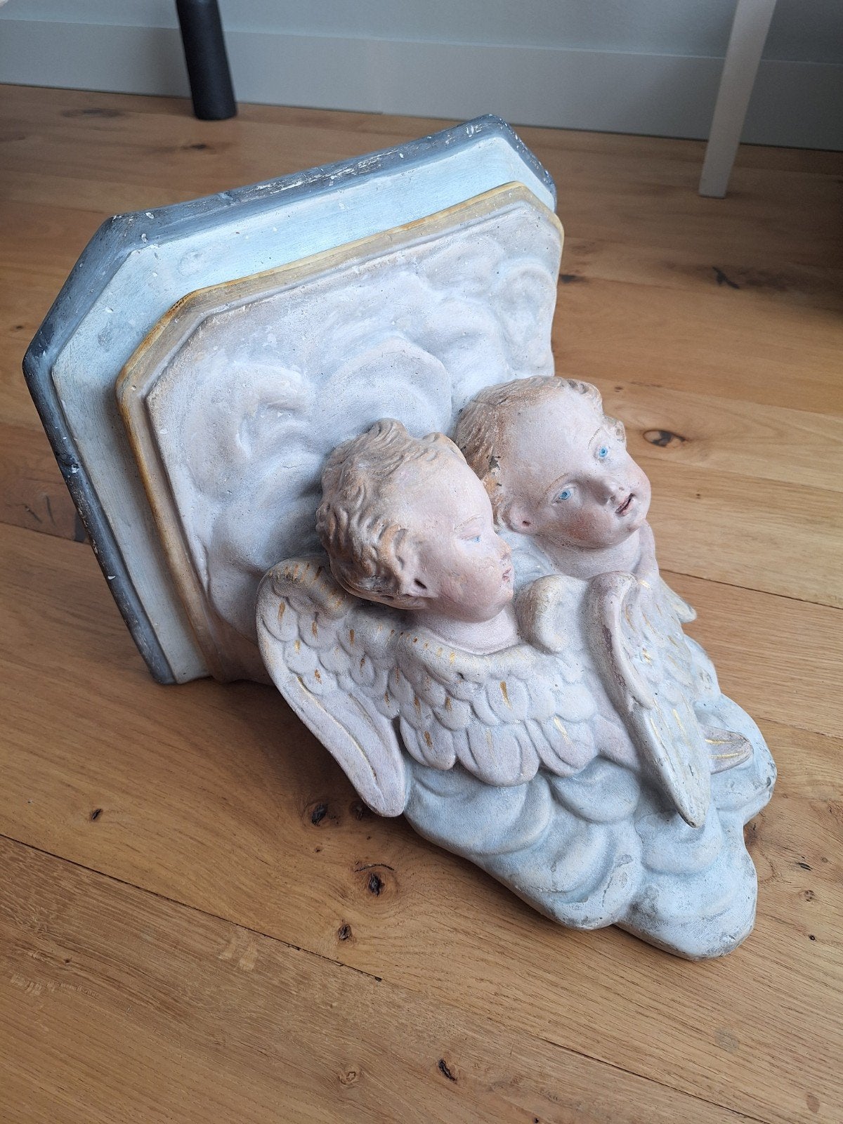 Mooie Engelen Console in Goede Staat, Ophalen