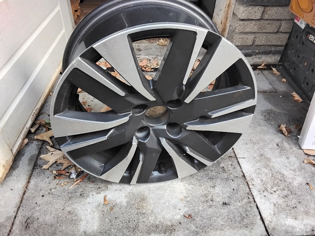 Gebruikte velg peugeot 2008 bouwjaar 2016, Ophalen