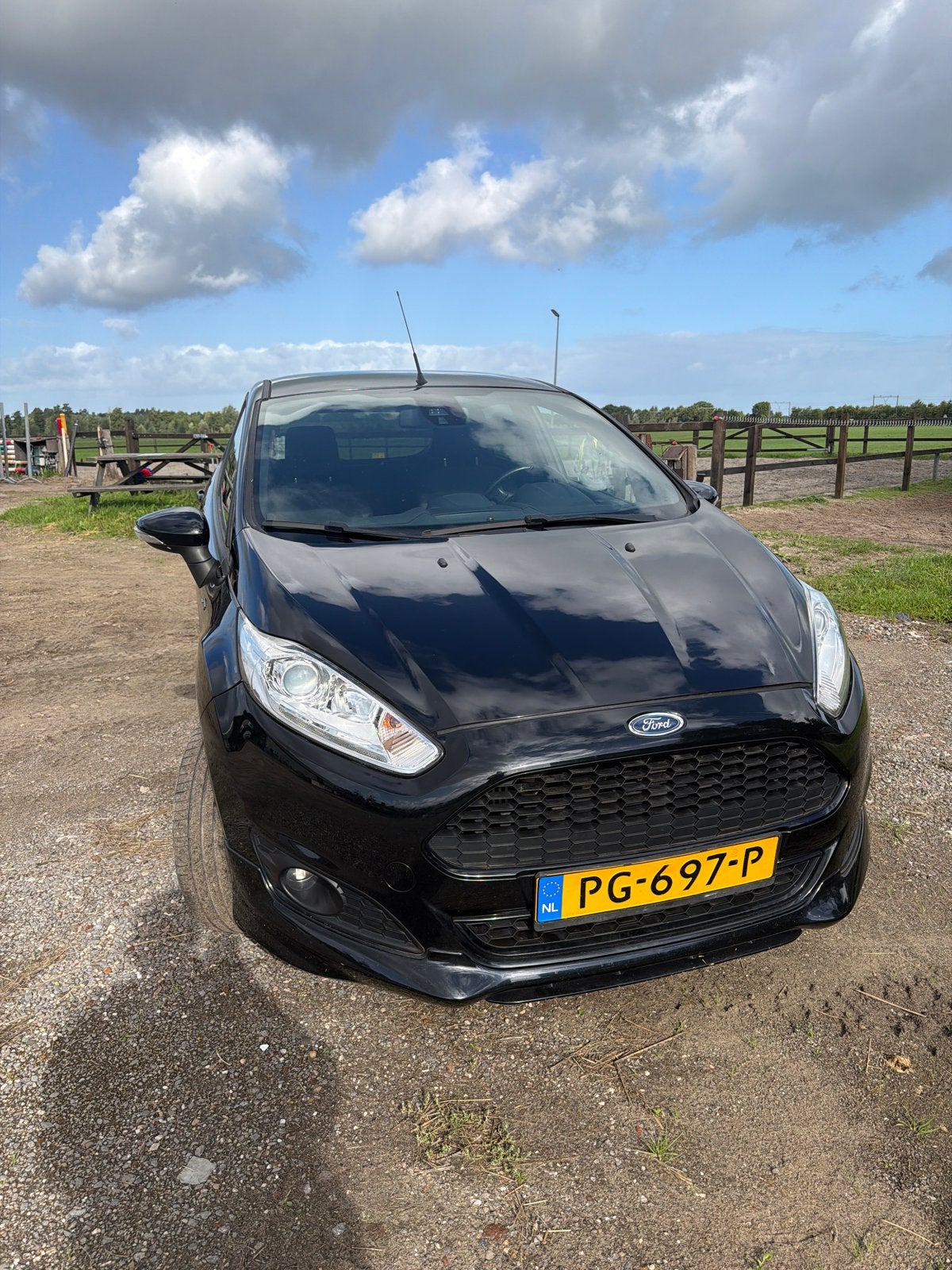 Ford Fiësta 1.0 Ecoboost 100pk 5dr 2017 Zwart, Auto's, Voorwielaandrijving, 100 pk, Origineel Nederlands, Handgeschakeld