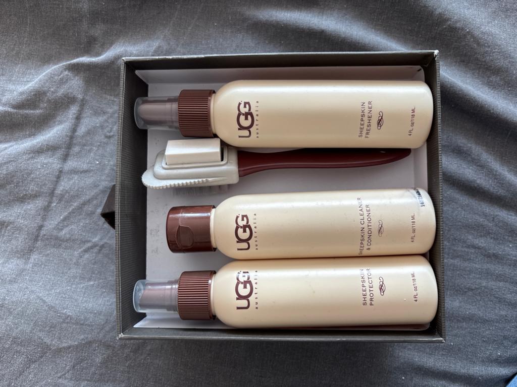 Nieuw UGG Sheepskin Care Kit - Onderhoudsset, Ophalen of Verzenden, Zo goed als nieuw