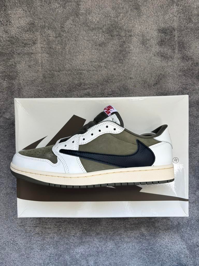 Jordan 1 Travis Scott Medium Olive te koop, Ophalen of Verzenden, Zo goed als nieuw, Overige kleuren