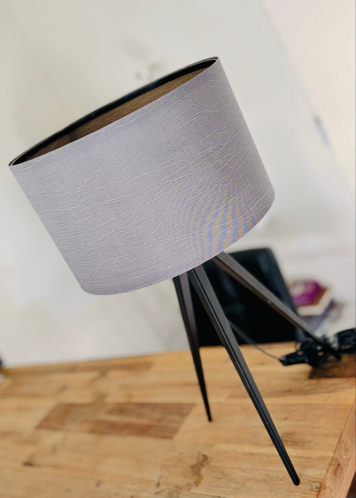 Zuiver tafellamp met zwarte tripod en antraciet kap, Ophalen, Gebruikt, E27 (groot), Metaal