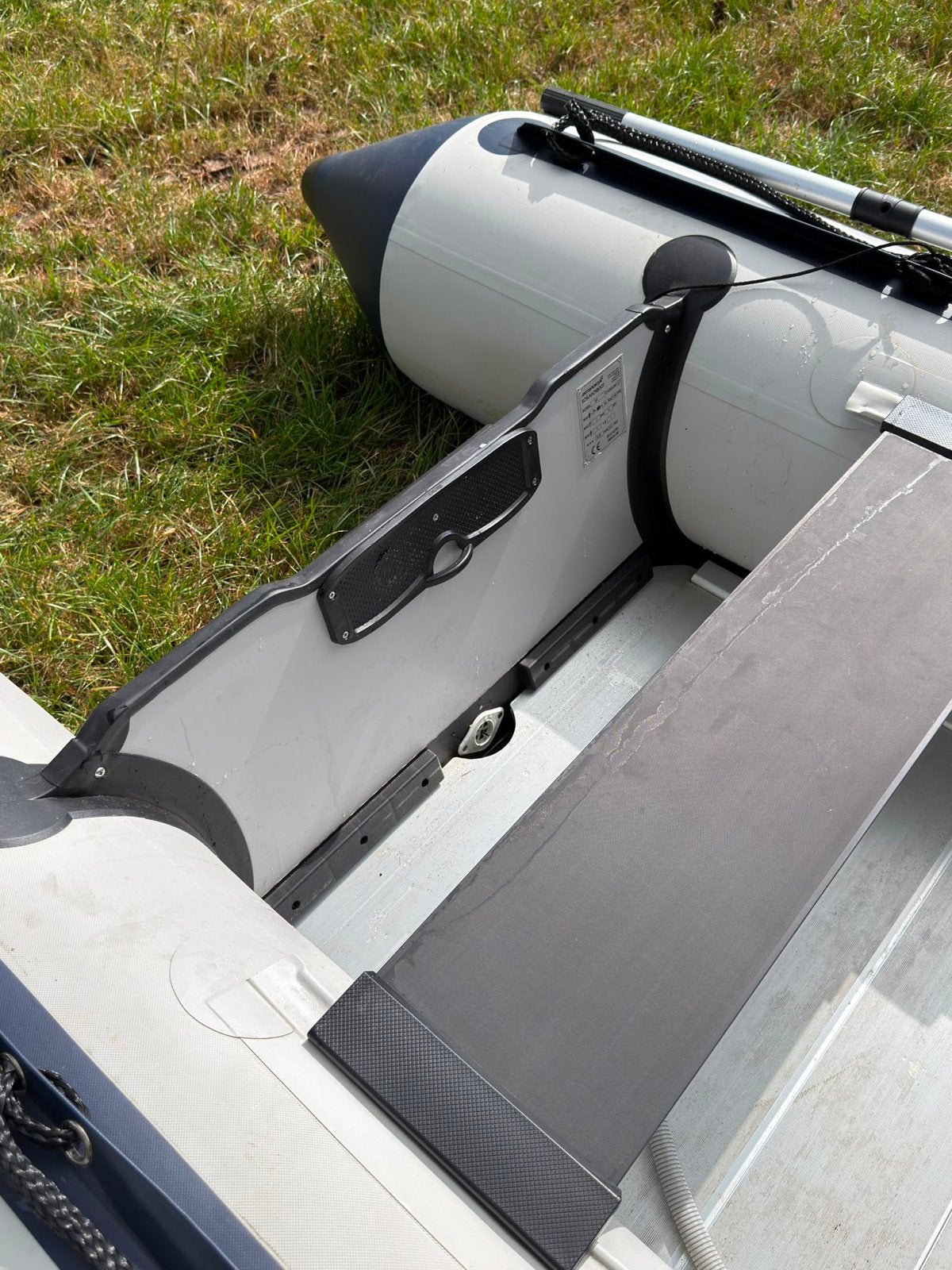 Foto 4 van Rubberboot 3.20m NIEUW met optie 6pk Suzuki buitenboordmotor