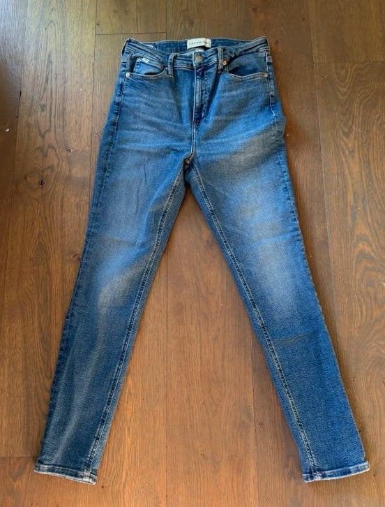 Calvin Klein jeans maat W30/L30 (vrpr is incl vzk binnen NL), Kleding | Dames, Ophalen of Verzenden, Zo goed als nieuw, Blauw