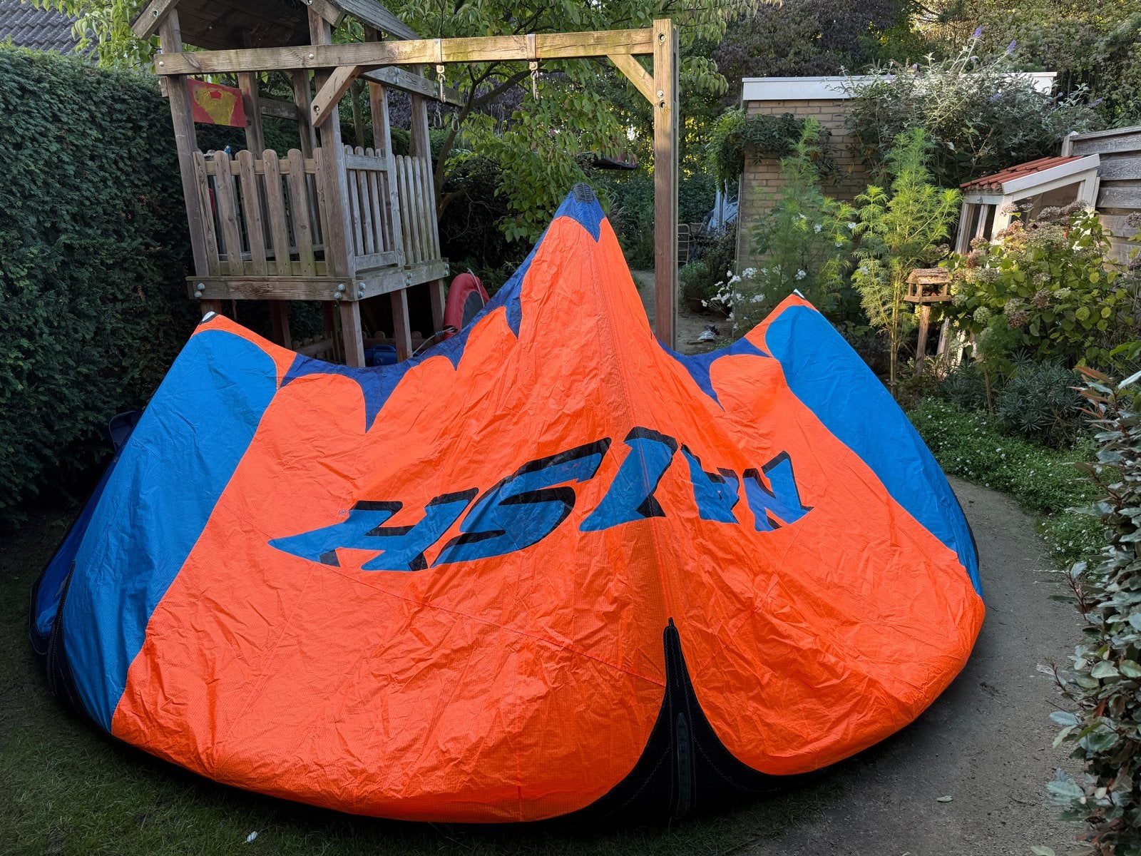Naish Pivot 10m 2020 met Torque bar en accessoires, Ophalen, Gebruikt, 10 m², Kitesurf-set