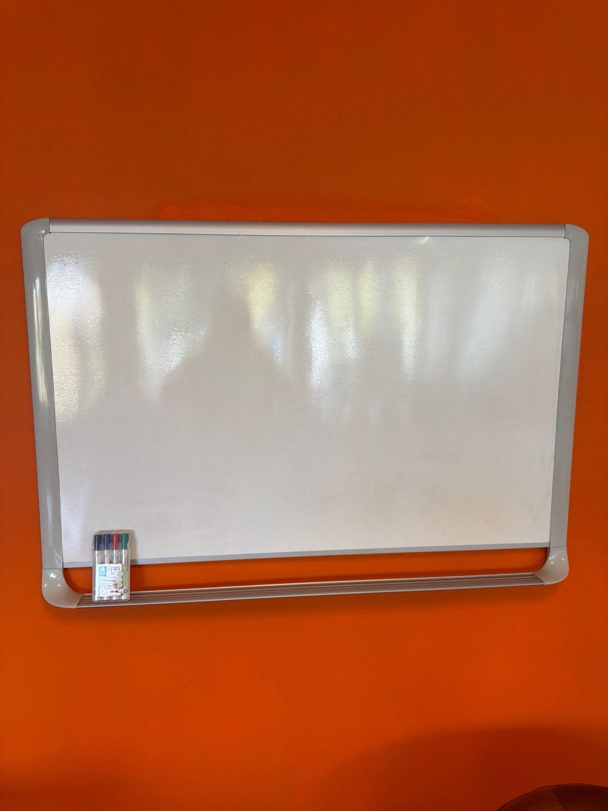 ⁠Magnetisch Whiteboard met Aluminium Frame (incl. stiften), Ophalen, Zo goed als nieuw, Whiteboard