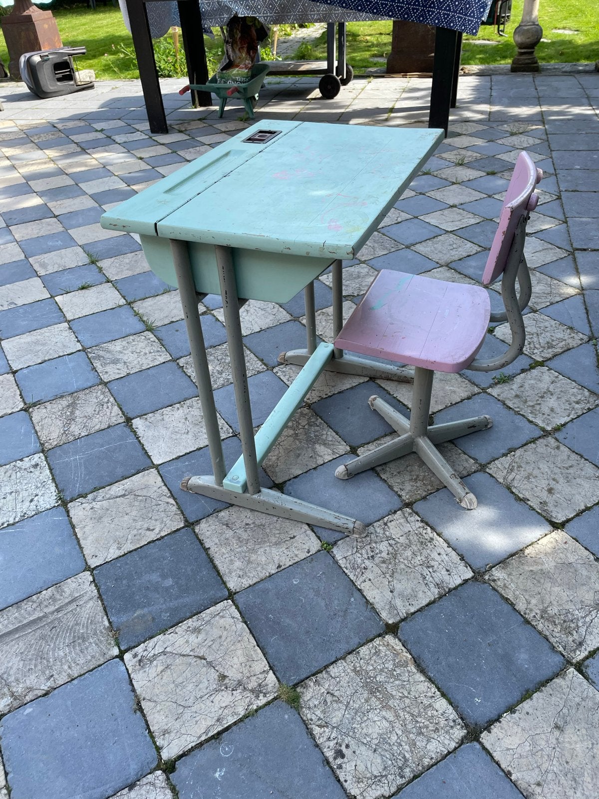 Vintage schooltafeltje met stoeltje jaren '50, Antiek en Kunst, Ophalen