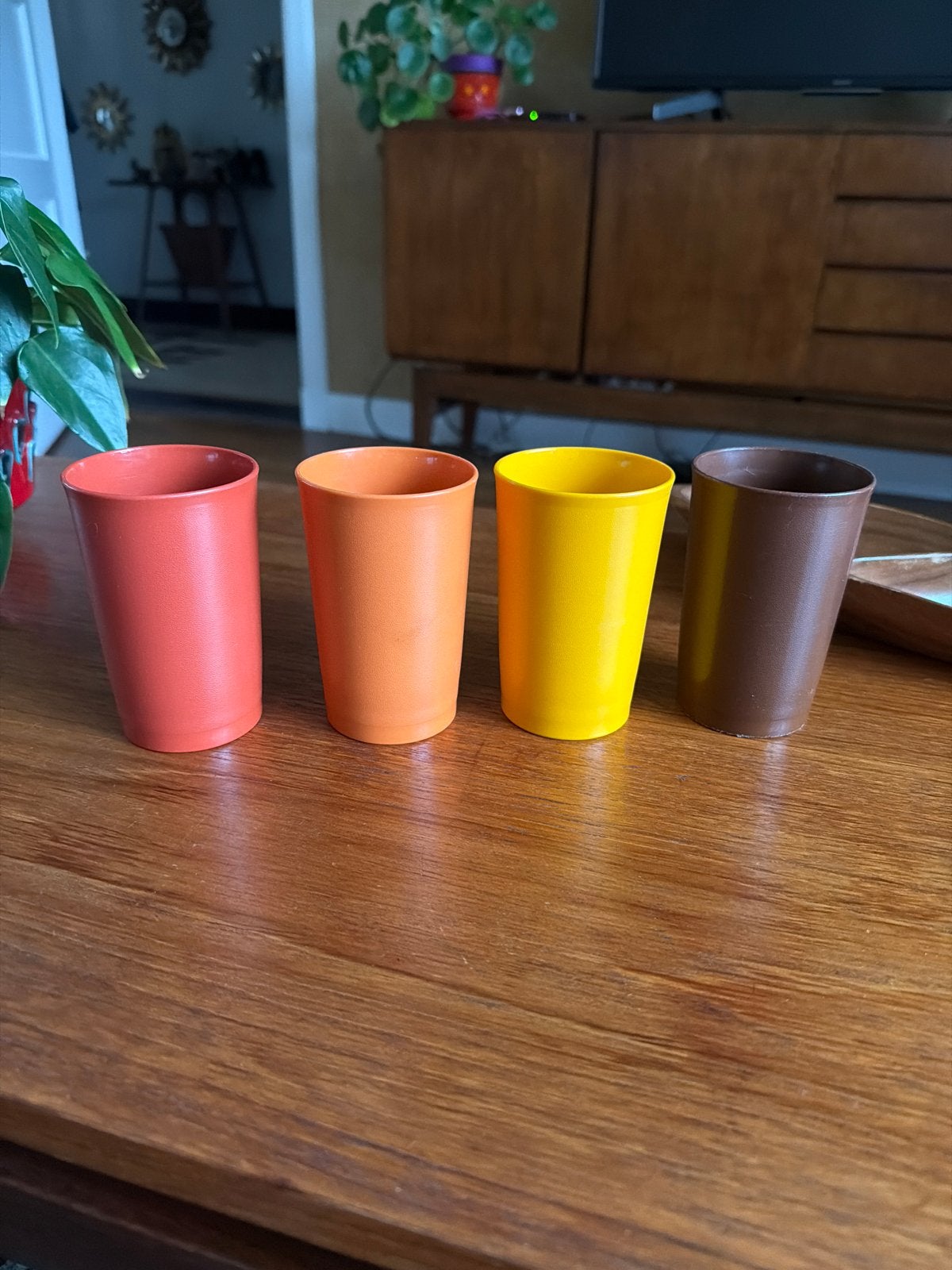 Vintage Tupperware bekers jaren 70 - set van 4, Huis en Inrichting, Gebruikt, Beker of Kan, Oranje, Ophalen of Verzenden
