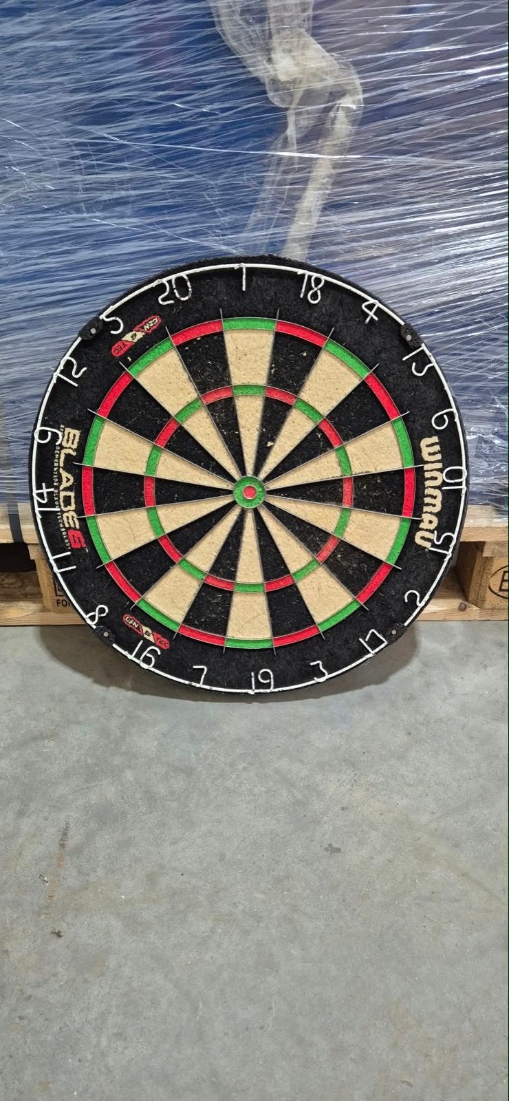 Winmau Blade 6 Dartbord, Sport en Fitness, Ophalen, Gebruikt, Dartbord