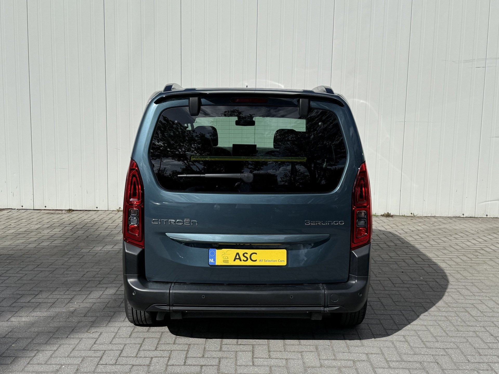 Citroën Berlingo L1 Rolstoelauto 4+1 - Bodemverlaging - All, Voorwielaandrijving, Dealer onderhouden, Gebruikt, Met garantie (alle)