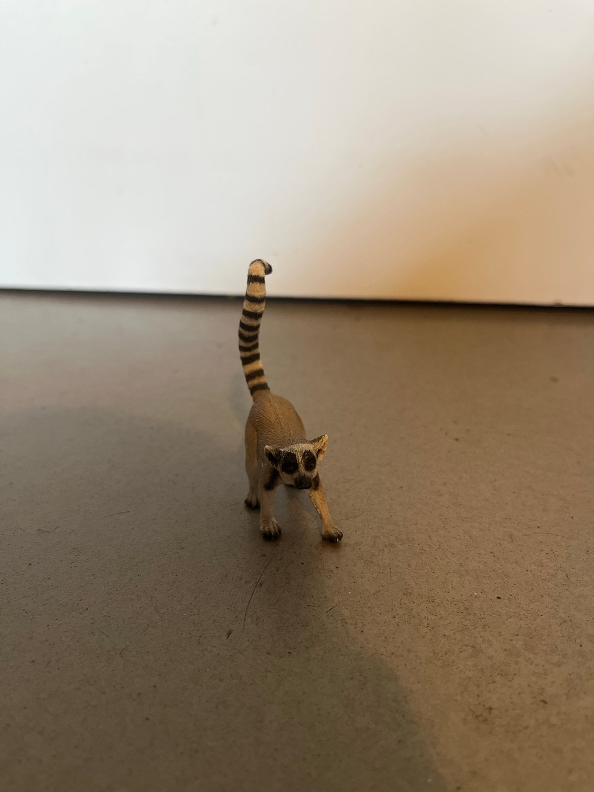 Schattig ringstaartmaki beeldje van schleich, Ophalen of Verzenden, Zo goed als nieuw, Wild dier, Beeldje of Figuurtje