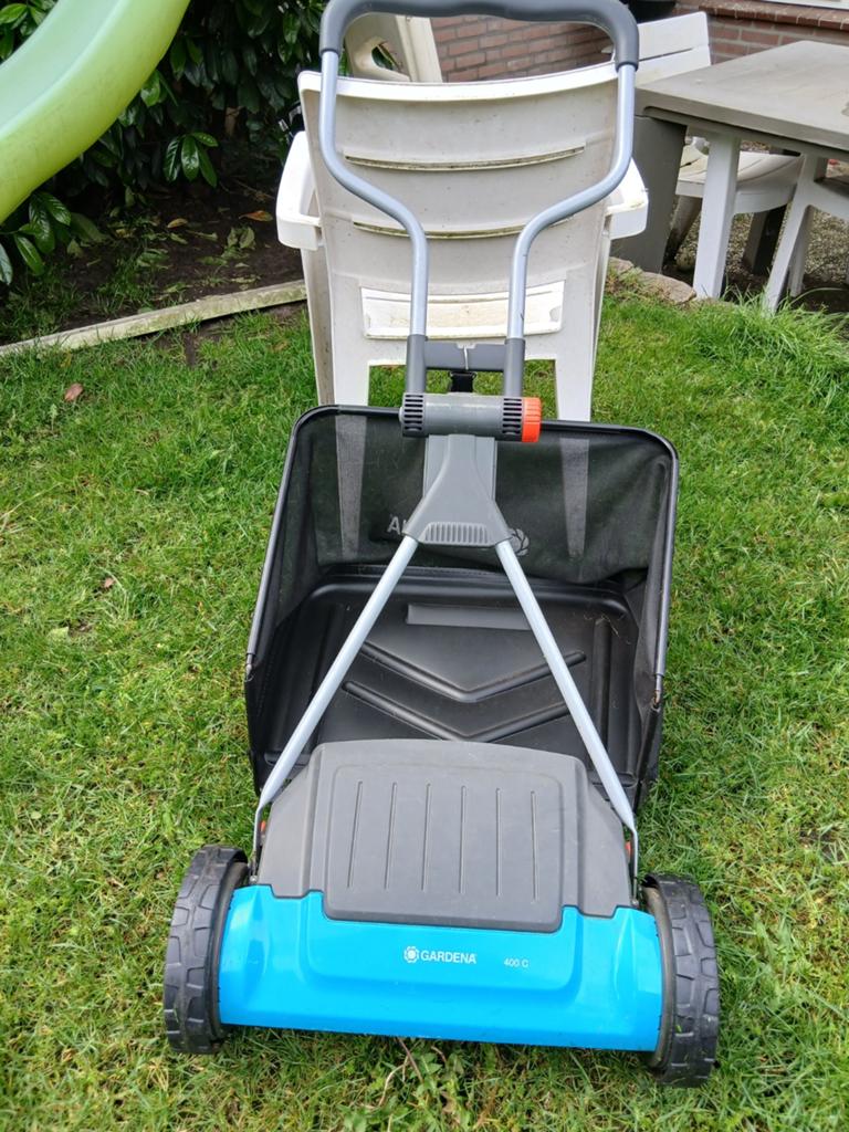 Gardena 400 C Handgrasmaaier met Opvangbak, Tuin en Terras, Grasmaaiers, Ophalen, Handgrasmaaier, Zo goed als nieuw, Opvangzak