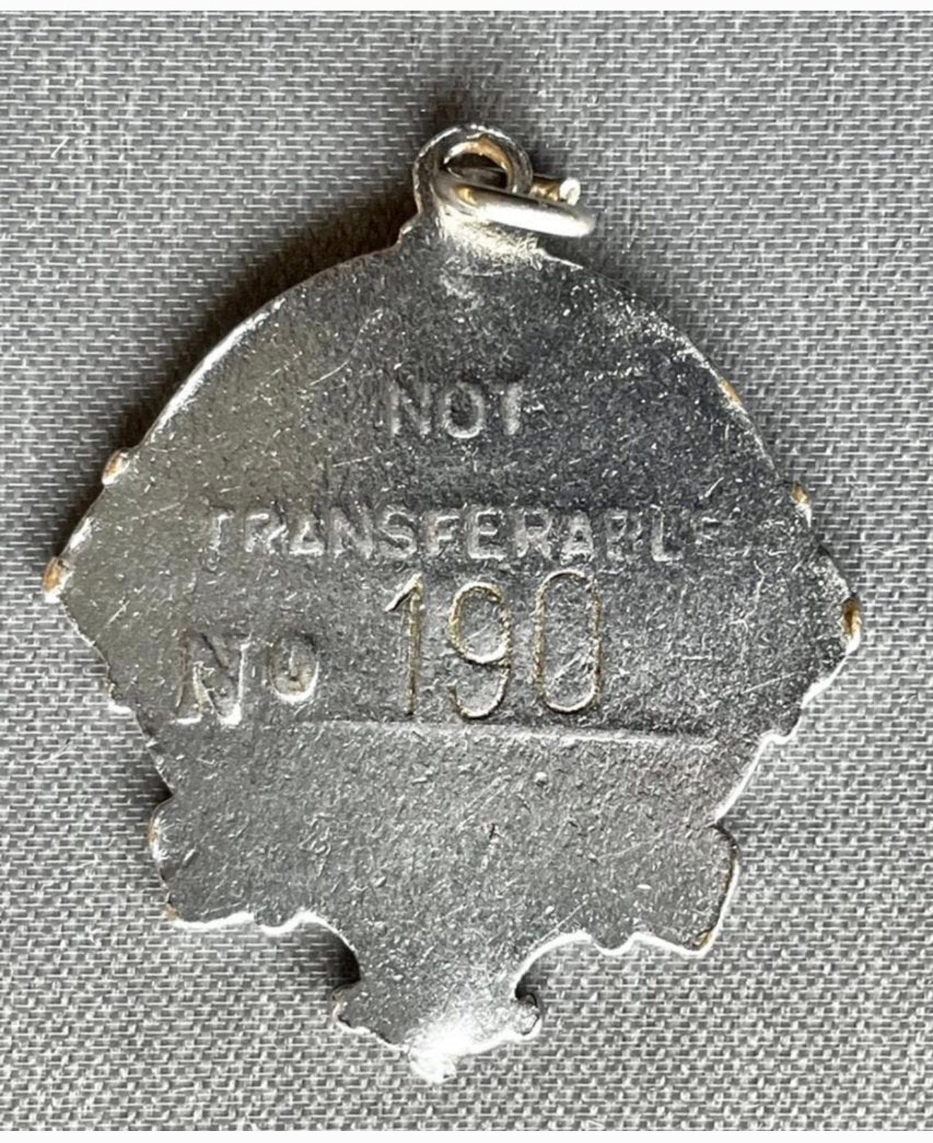 Leopardstown Club Dublin Horse race racing 1948 Badge nr 190, Postzegels en Munten, Ophalen of Verzenden, Overige materialen, Buitenland