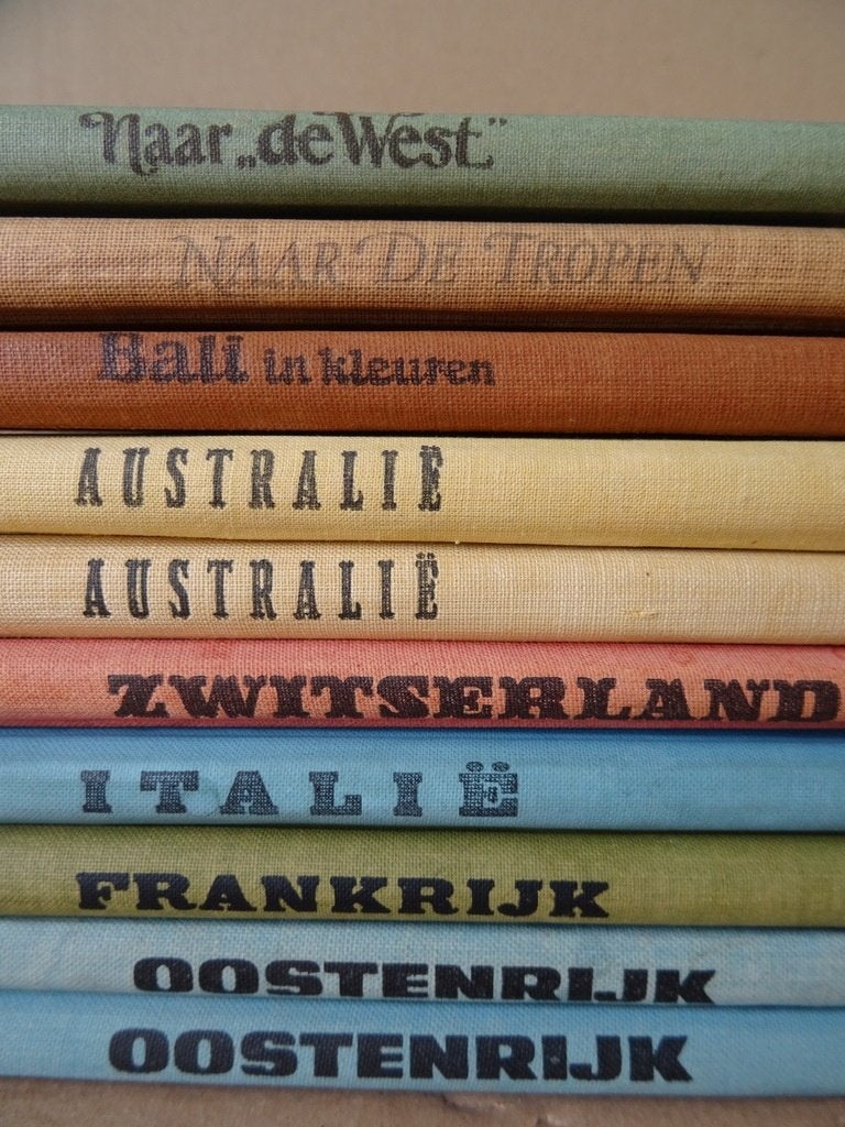 Vintage plaatjesalbums Douwe Egberts landen 5euro per stuk, Boeken, Prentenboeken en Plaatjesalbums, Ophalen of Verzenden, Gelezen