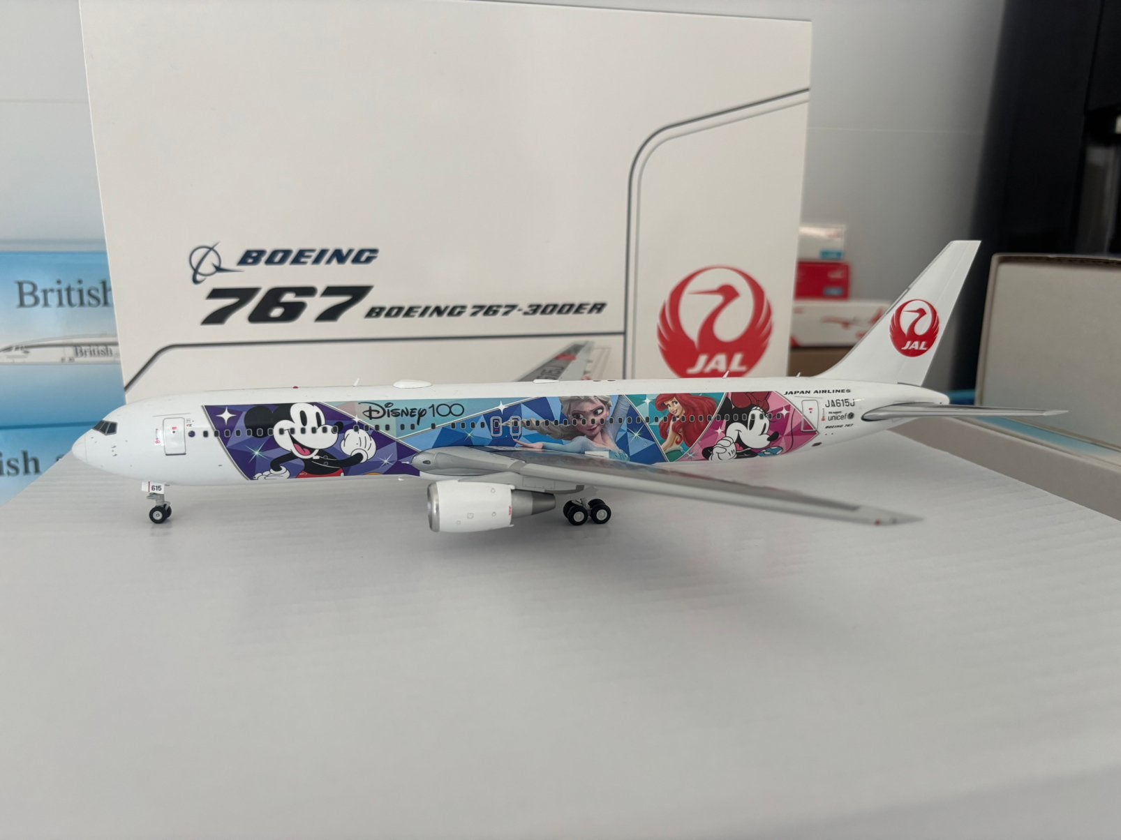 JC Wings Japan Airlines Boeing 767 1/200, Ophalen of Verzenden, Zo goed als nieuw, Schaalmodel