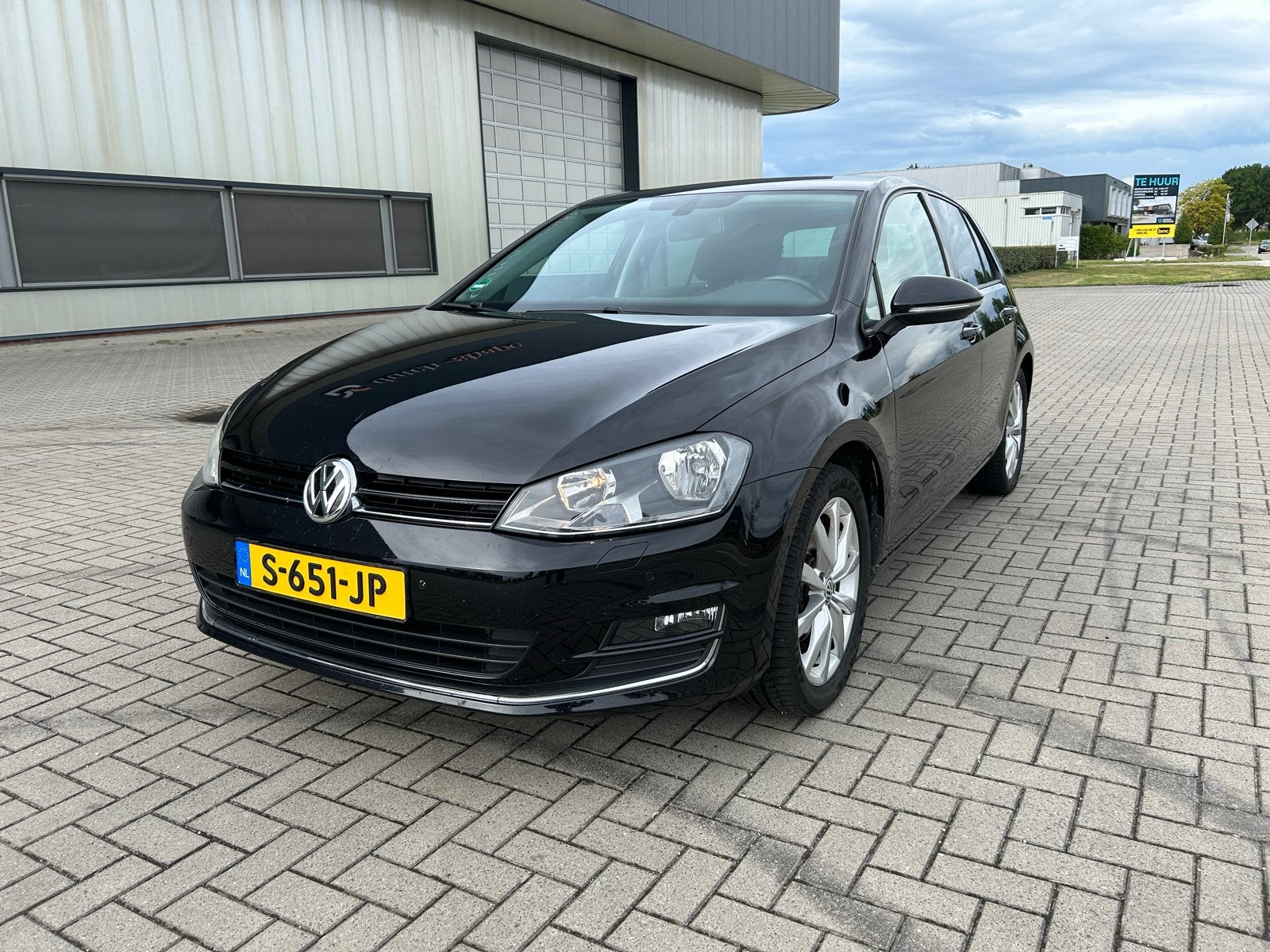 Volkswagen Golf 7 1.2 TSI - DSG - 2017, 4 cilinders, 620 kg, Zwart, 1151 kg