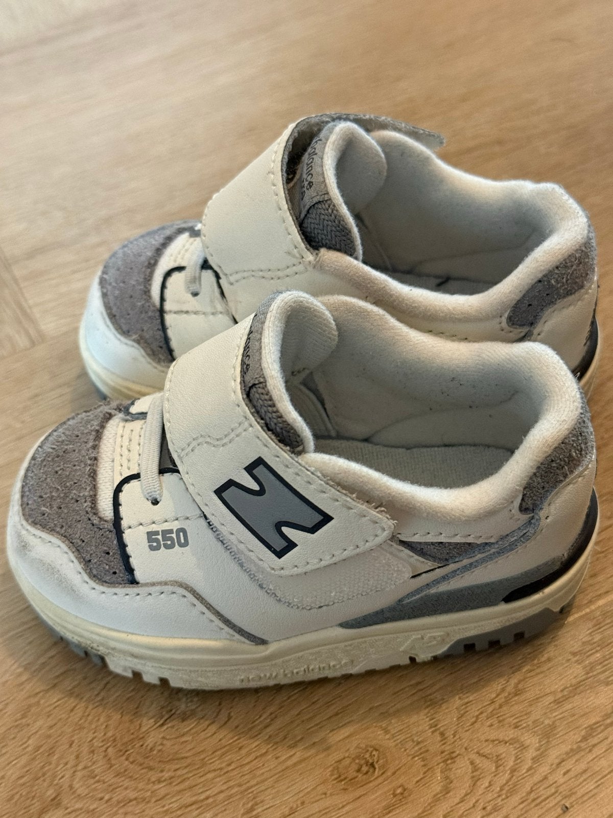 New Balance 550 babyschoentjes - maat 20, Kinderen en Baby's, Ophalen, Schoentjes, Jongetje of Meisje, Zo goed als nieuw
