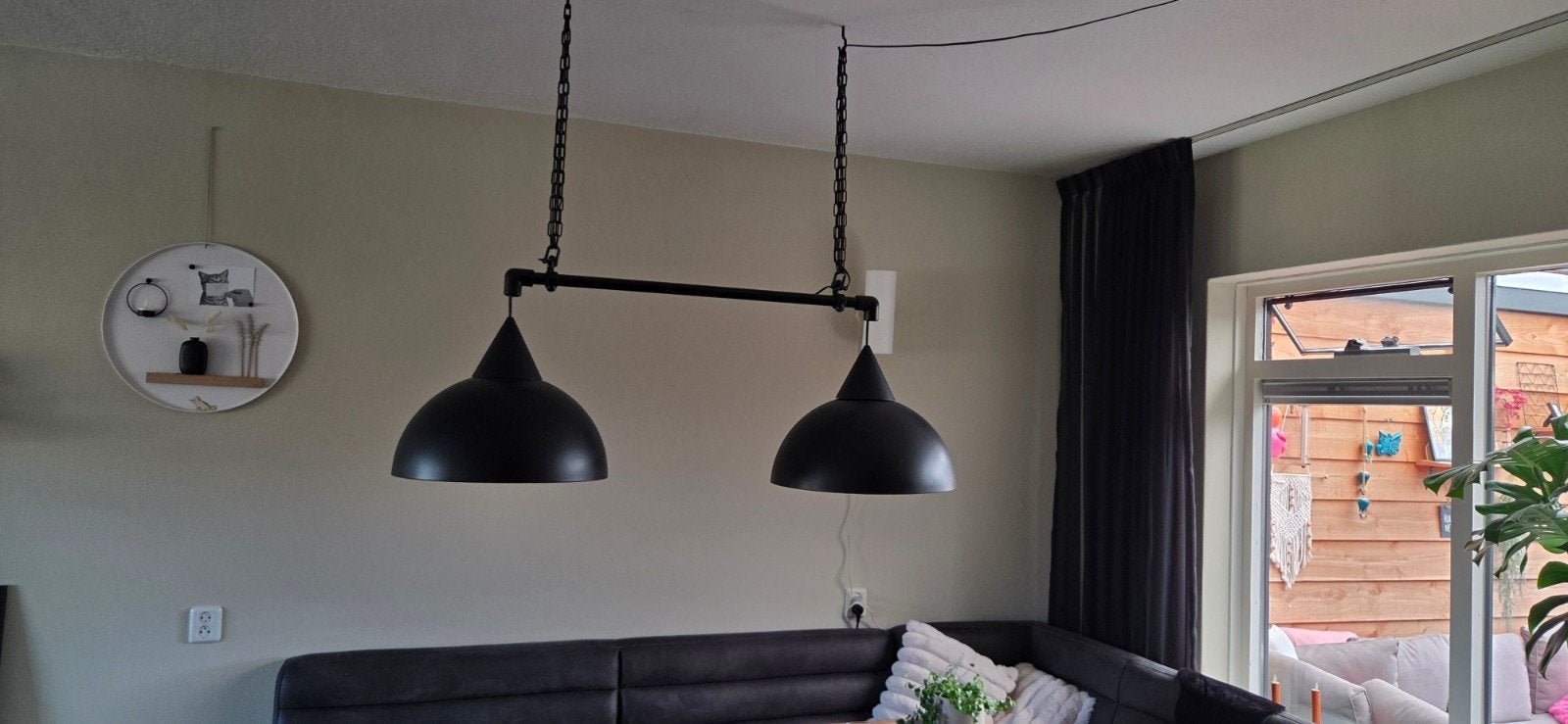 Stoere zwarte steigerbuis  hanglamp met twee kappen, Huis en Inrichting, Lampen | Hanglampen, Ophalen, Gebruikt, Industrieel, Modern