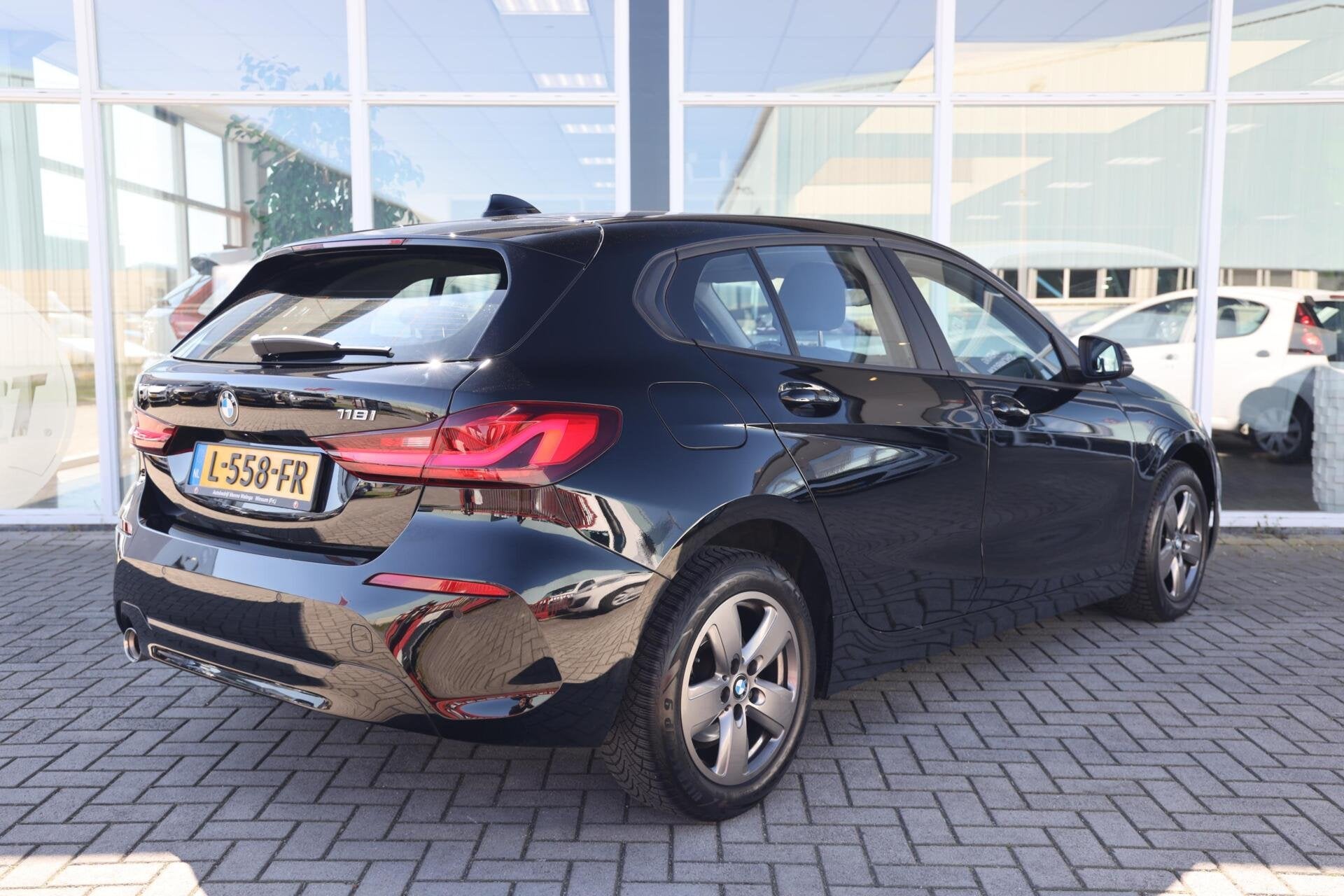 BMW 1-serie 118i Business Edition|Automaat|Navi|Cruise|Apple, 136 pk, Gebruikt, Zwart, Origineel Nederlands