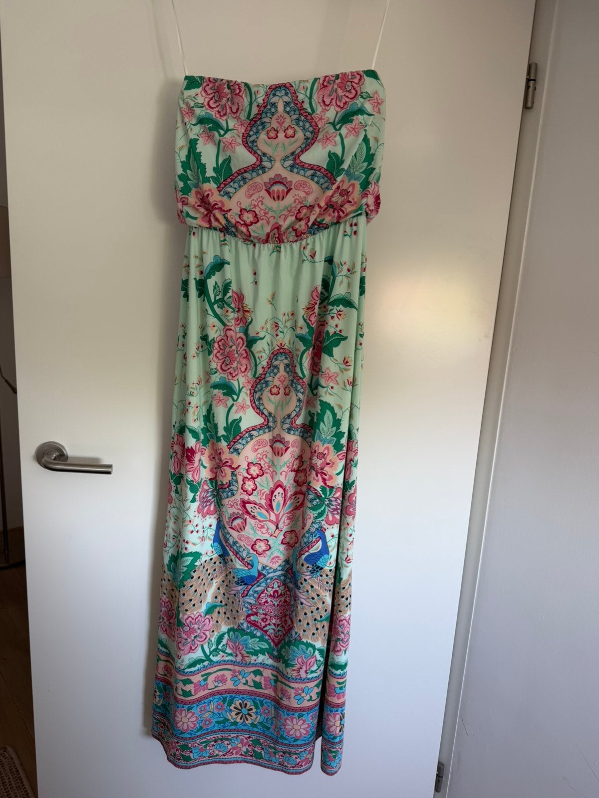 K- Design strapless jurk, Kleding | Dames, Ophalen of Verzenden, Zo goed als nieuw, Maat 38/40 (M), Meerkleurig