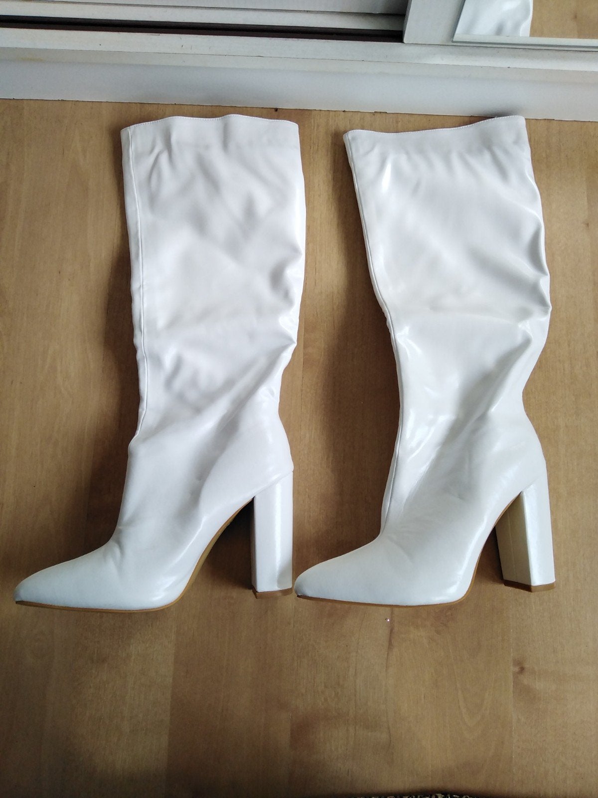 witte glanzende laarzen, Kleding | Dames, Hoge laarzen, Wit, Ophalen of Verzenden, Zo goed als nieuw