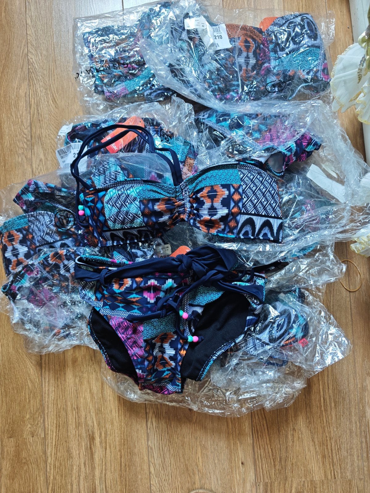Partij 11 nieuwe bikini's - Diverse kleuren en maten, Ophalen of Verzenden, Nieuw, Meerkleurig, Bikini