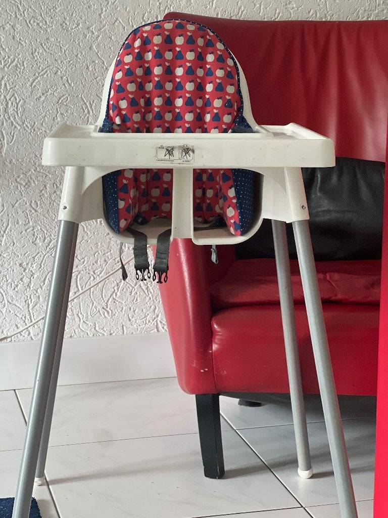 IKEA Antilop kinderstoel met eetblad, kussen en hoes, Kinderen en Baby's, Kinderstoelen, Ophalen of Verzenden, Gebruikt, Overige typen