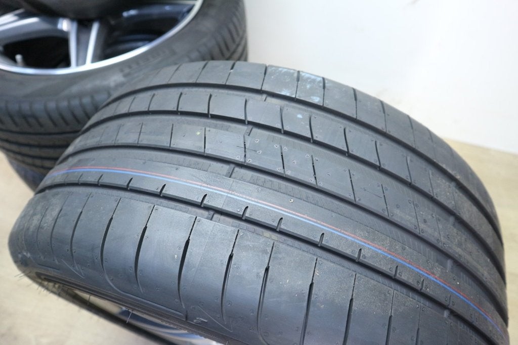 18 inch Mercedes E-klasse AMG velgen + zomerbanden origineel, 18 inch, Banden en Velgen, Nvt, Personenwagen