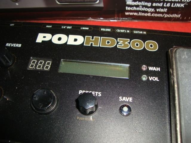 Gebruikt: Line 6 POD HD300 multi effect in case, 20250347, Muziek en Instrumenten, MTEUROPE@OUTLOOK.COM, Ophalen of Verzenden
