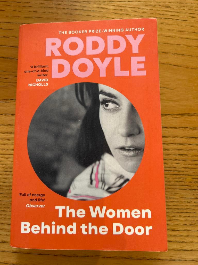 The Women Behind the Door - Roddy Doyle (Engels), Ophalen of Verzenden, Zo goed als nieuw, Europa overig
