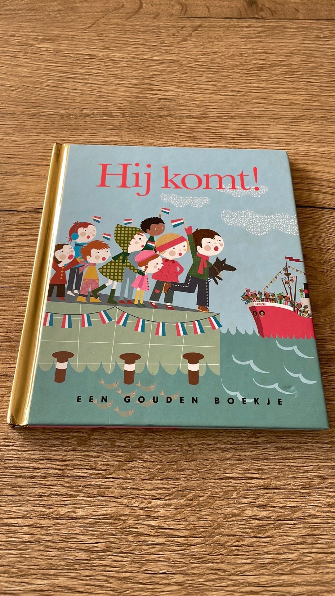 Gouden boekje:  hij komt( sinterklaas), Ophalen of Verzenden, Zo goed als nieuw, Fictie algemeen, Gouden boekje