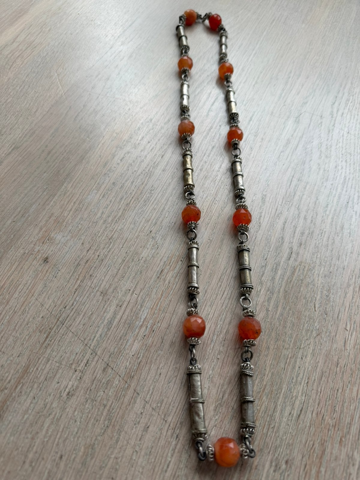 Bijzondere oude etnische oosterse ketting met oa carneool, Verzenden, Zo goed als nieuw, Overige materialen