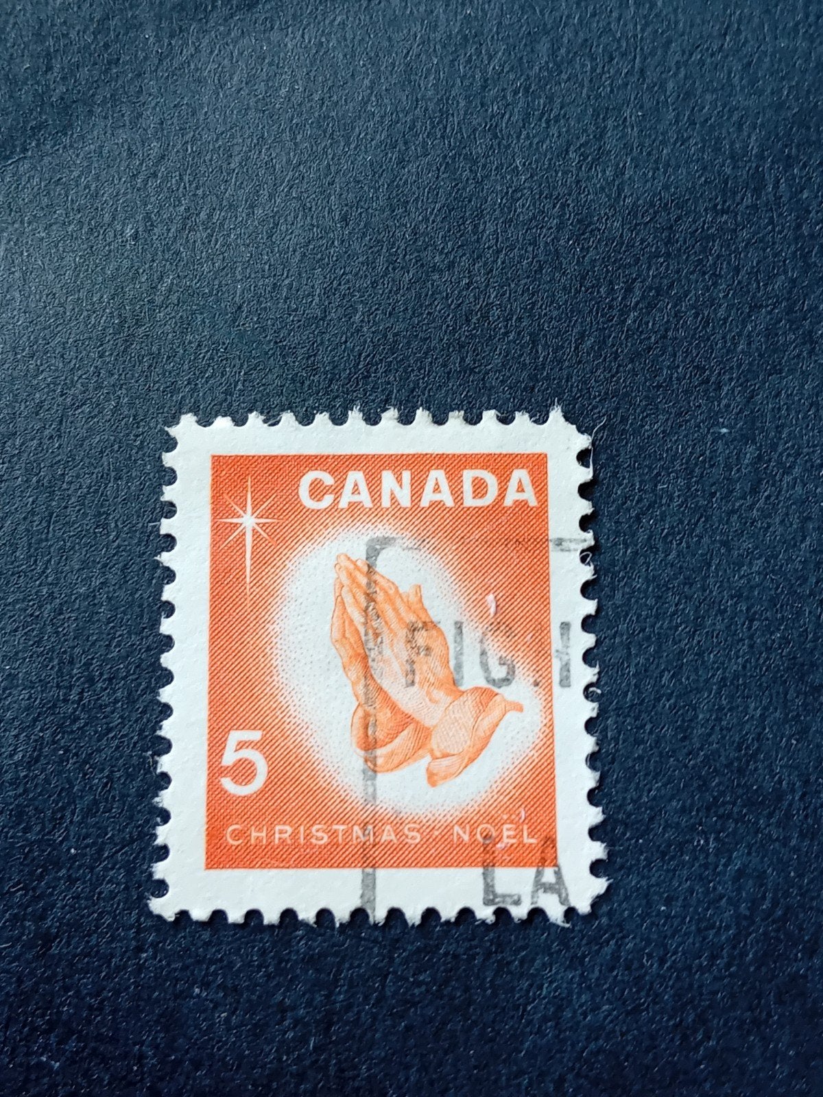 Canada Kerstzegel 5 cent met biddende handen, Ophalen of Verzenden, Noord-Amerika