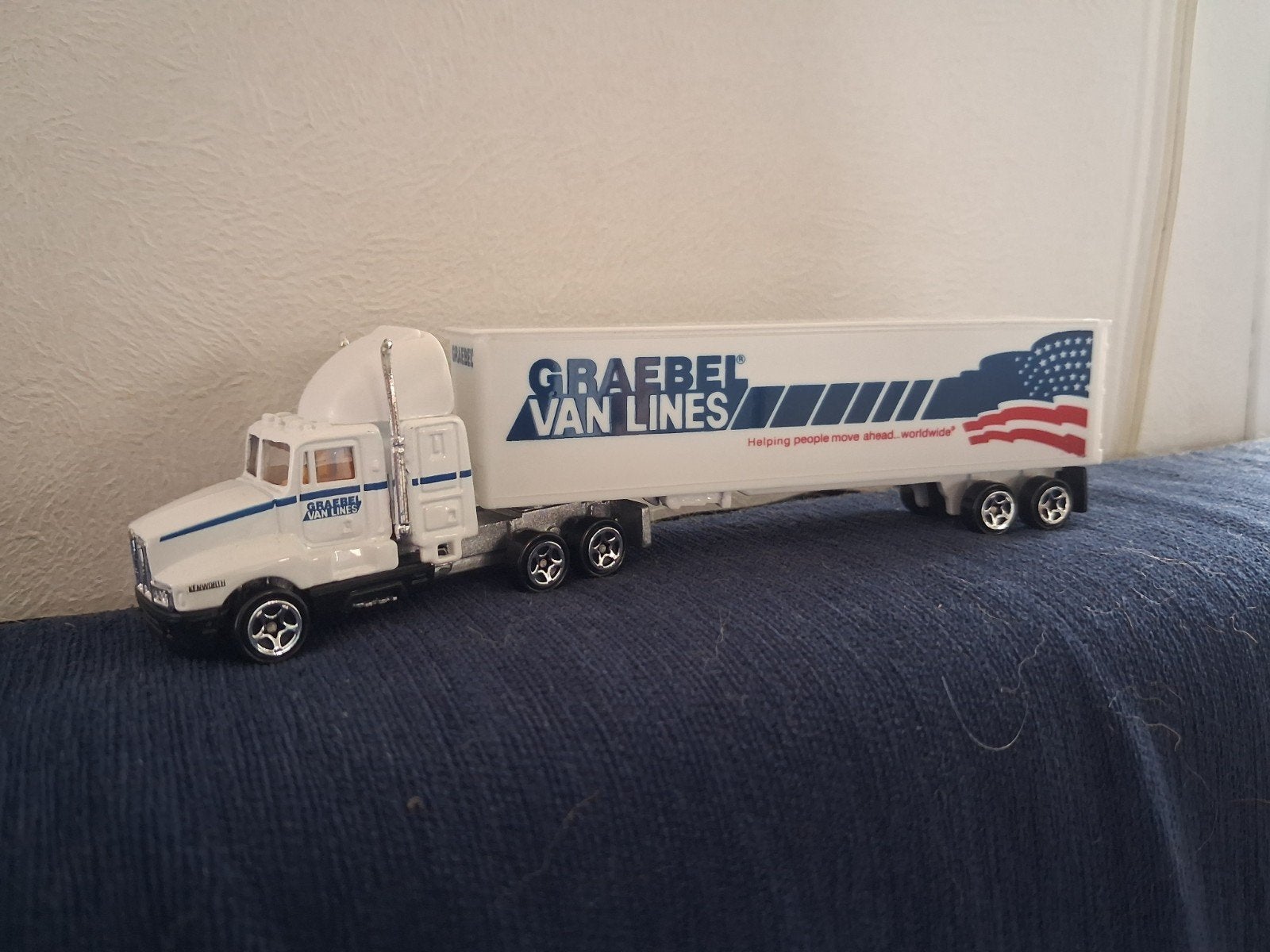 Graebel Van Lines Speelgoed Vrachtwagen met Trailer, Ophalen of Verzenden, Zo goed als nieuw, Bus of Vrachtwagen, Overige merken