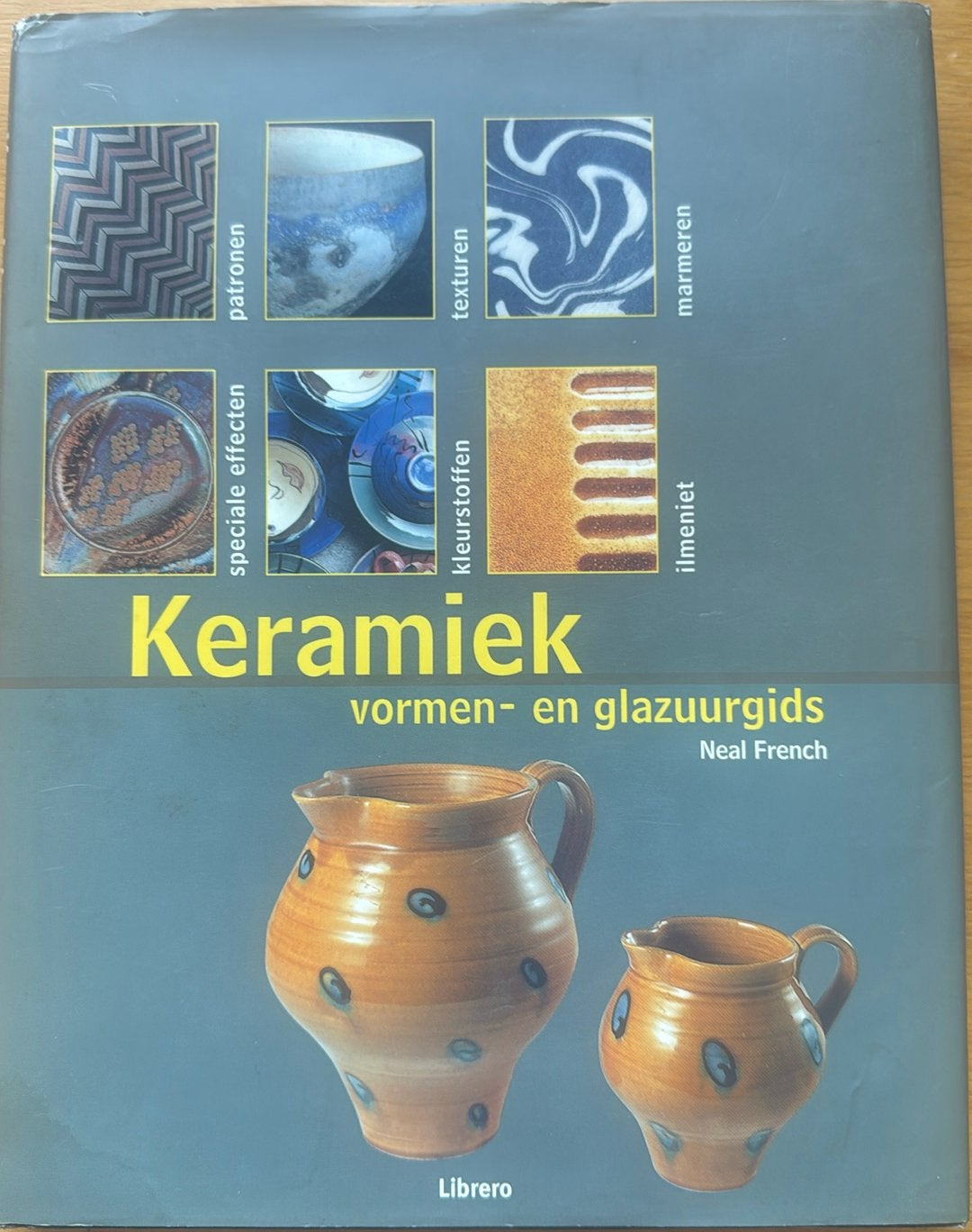 Neal French - Keramiek vormen en glazuurgids, Boeken, Hobby en Vrije tijd, Ophalen of Verzenden, Gelezen, Kleien en Boetseren